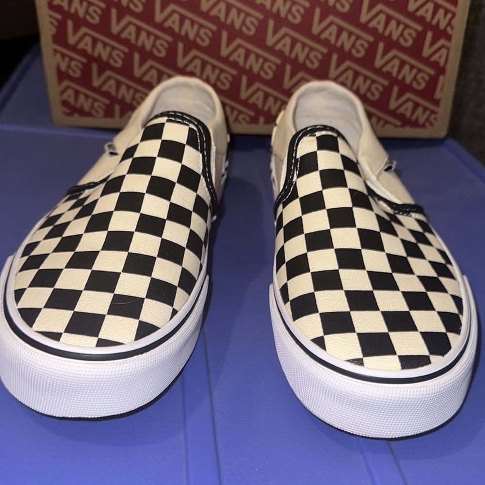 Vans black & off white sneakers. Size 6.5. Perfect conditions - Picture 7 of 7